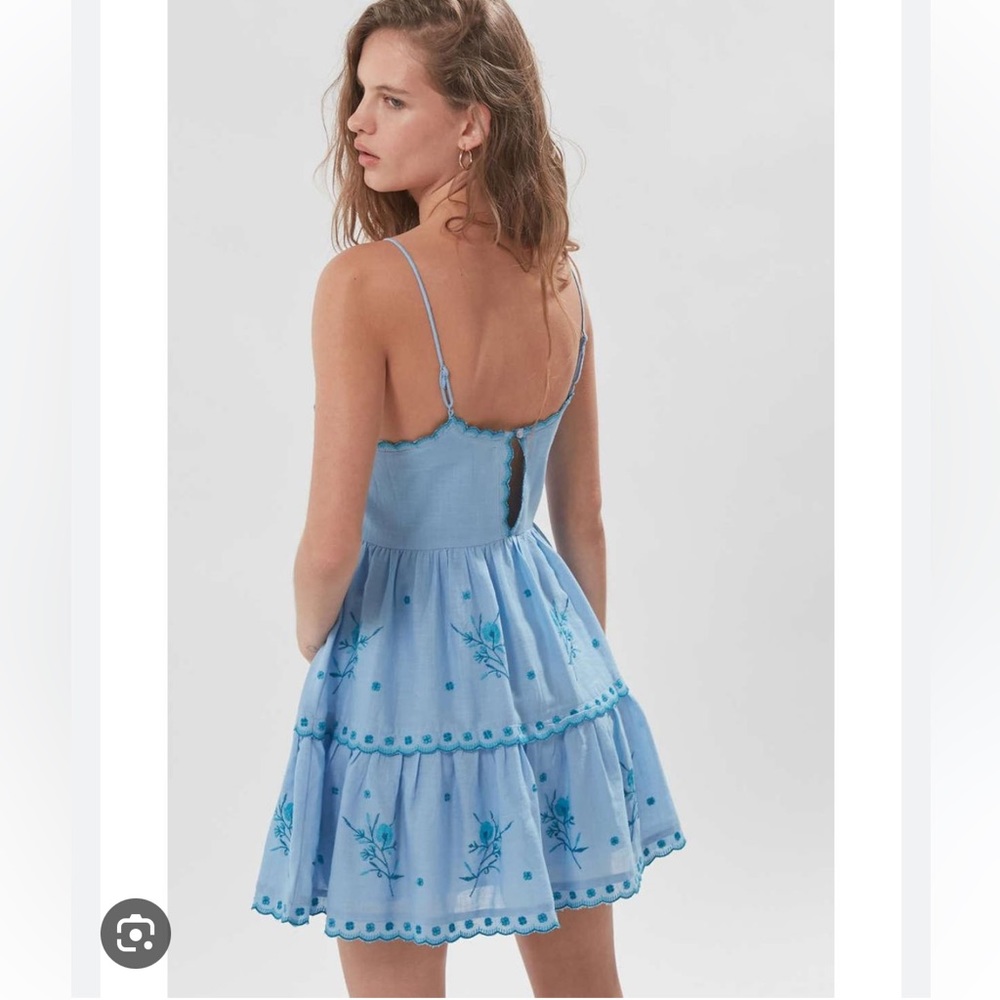Urban Outfitters UO Blue Hanna flower Embroidered Scalloped Babydoll Mini Dress - Picture 4 of 16